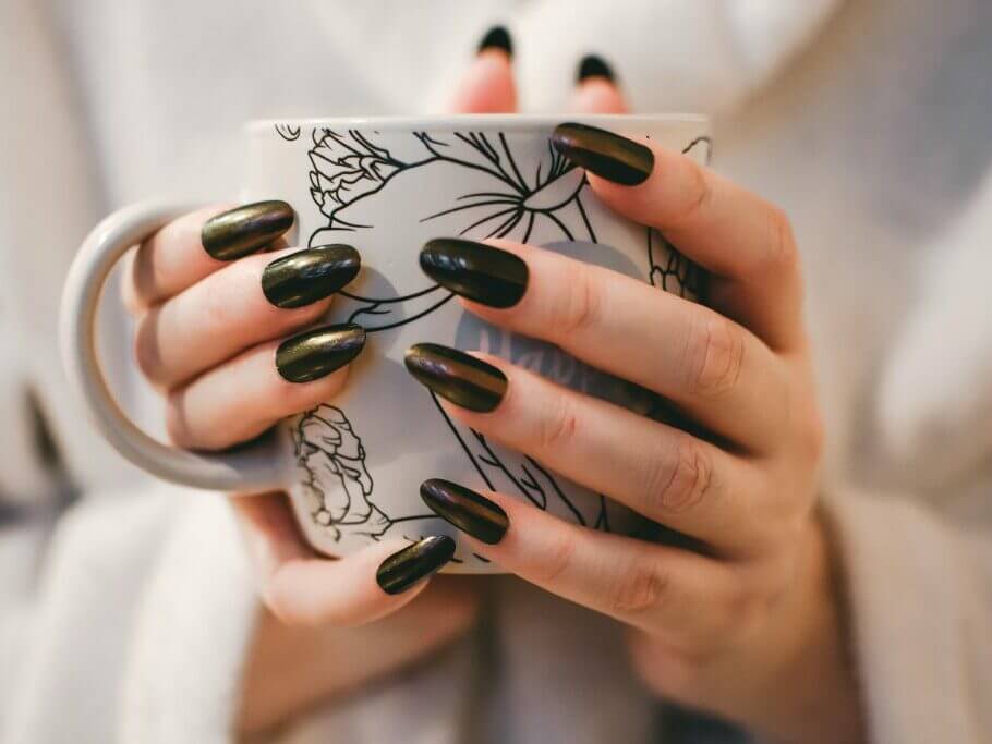 holographic nails
